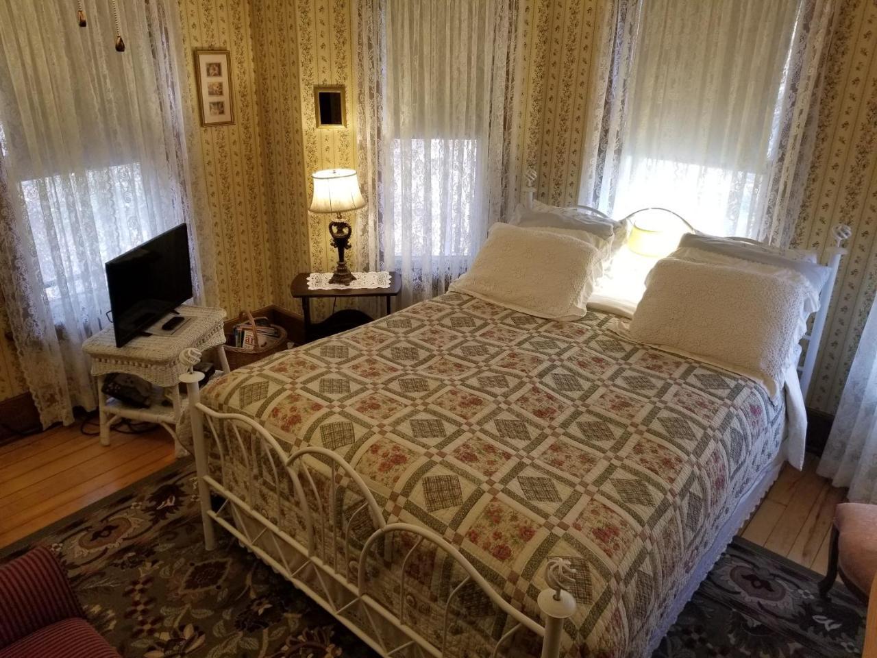 Rose & Thistle Bed & Breakfast Cooperstown Exteriör bild